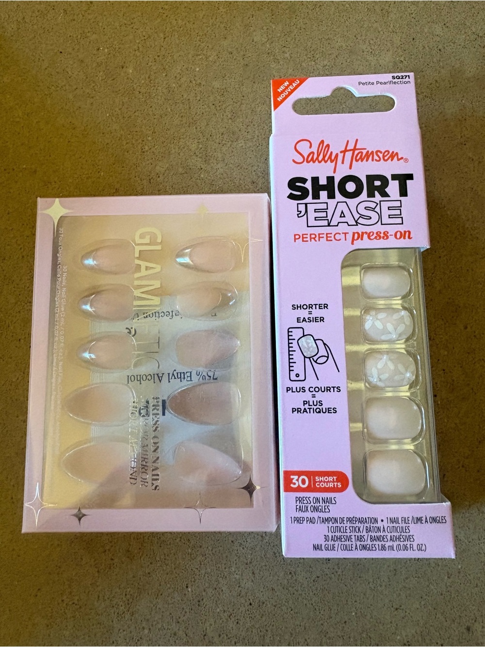 Short 'EASE Perfect Press-On Shorts in Pale Pink with glamnetic set